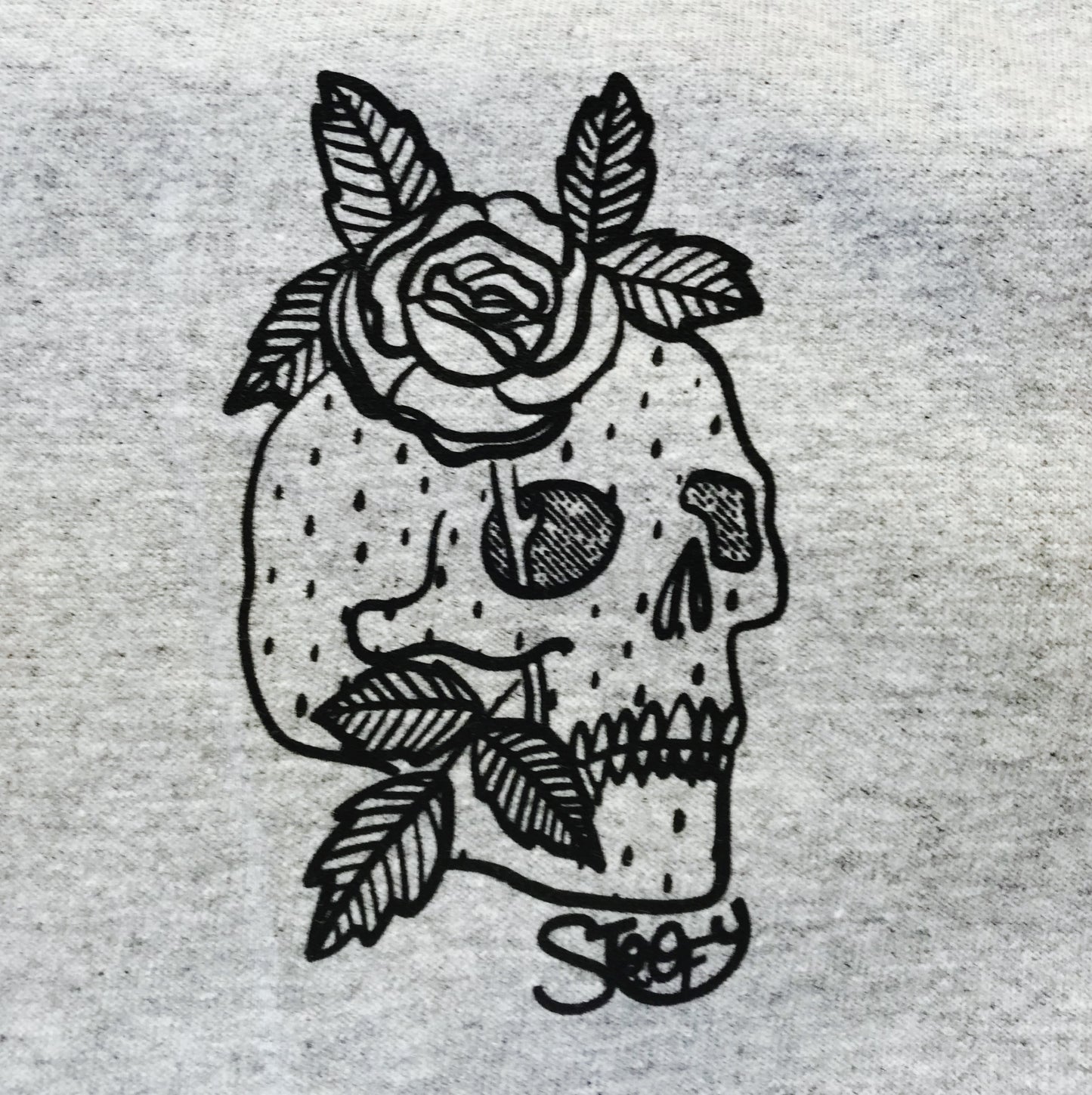 Strawberry Skull T-shirt - The SToOFy Store