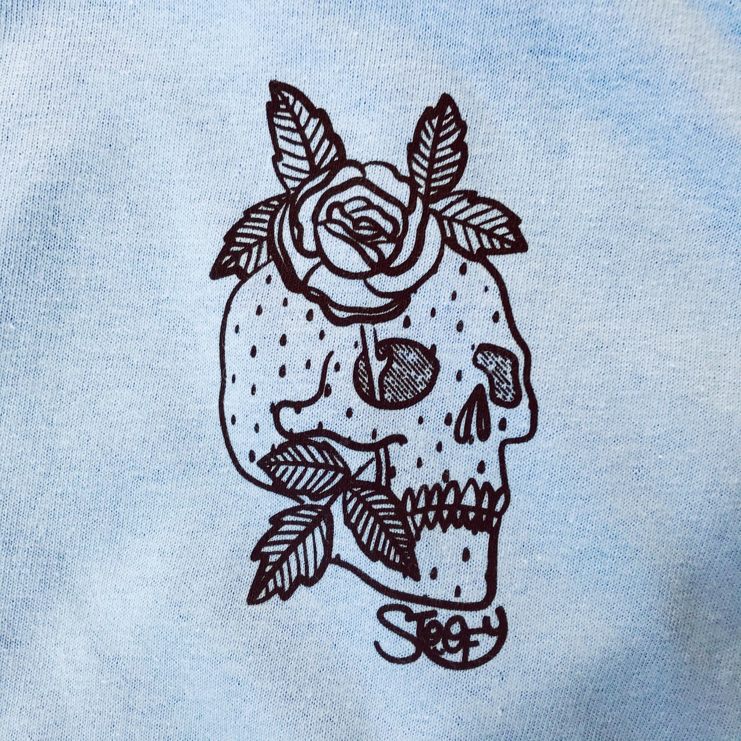 Strawberry Skull T-shirt - The SToOFy Store